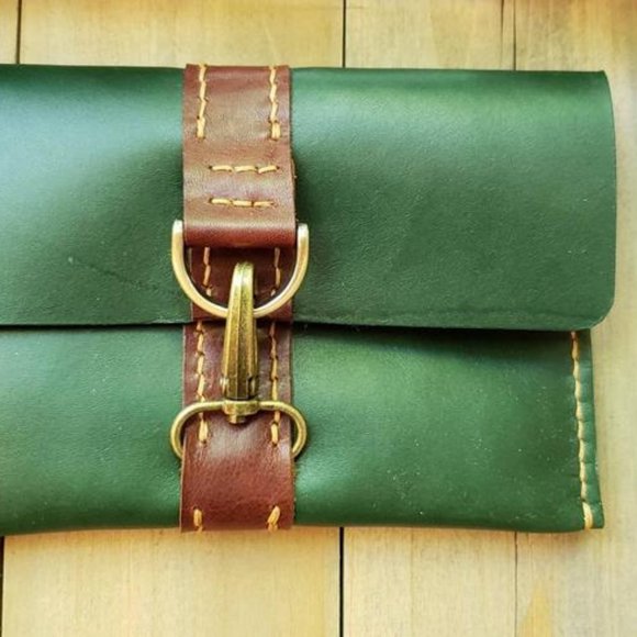 ScapeGrace Designs Hunter Green and Brown Clutch - Picture 3 of 3
